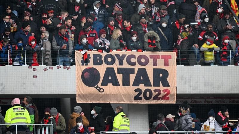 Meski sudah berlangsung, kontroversi Piala Dunia Qatar 2022 masih terjadi. (Getty Images/Matthias Hangst)