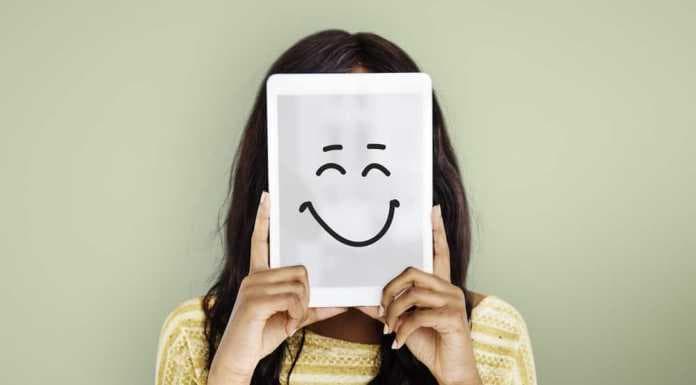 Banyak manfaat di balik senyuman manismu. (Shutterstock)