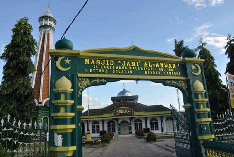 Masjid jami, salah satu jenis masjid di Indonesia. (Republika/duniamasjid.islamic-center)