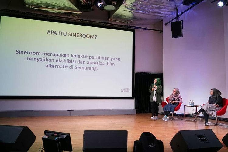 Sineroom sedang memperkenalkan gerakan kolektifnya saat mengisi acara talkshow (Instagram/sineroom)