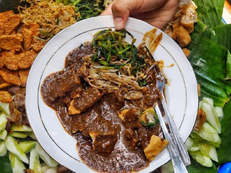 Mana yang Benar, Rujak Cingur Asli dari Surabaya atau Mesir?