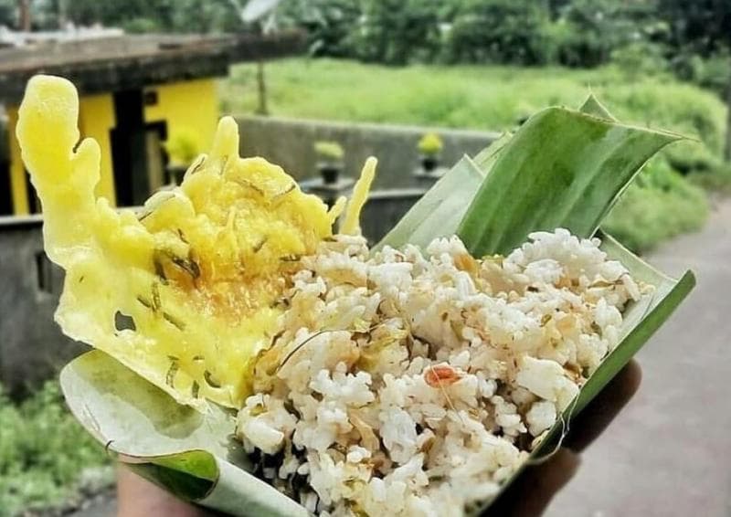 Nasi megono dan tempe kemul, kombinasi menu sarapan khas Wonosobo. (Instagram/Zaenabachsan)