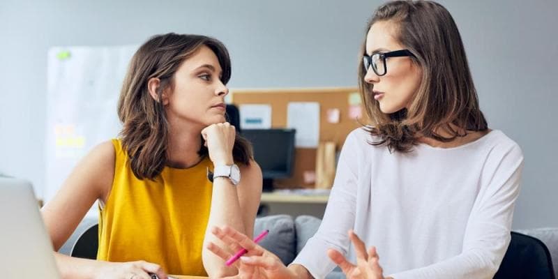 Jika Berada Dalam Tiga Situasi Ini, Berhenti Menjadi Pendengar yang Baik!