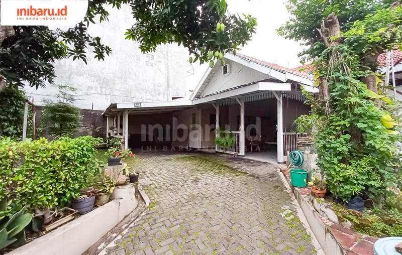 Salah satu rumah yang pernah ditinggal sastrawan termuka Nh Dini di Kampung Sekayu, Kecamatan Semarang Tengah, Kota Semarang. (Inibaru.id / Fitroh Nurikhsan)