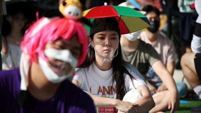 Lomba melamun yang diadakan di Korea diikuti oleh banyak peserta. (Reuters/Kim Hong Ji)