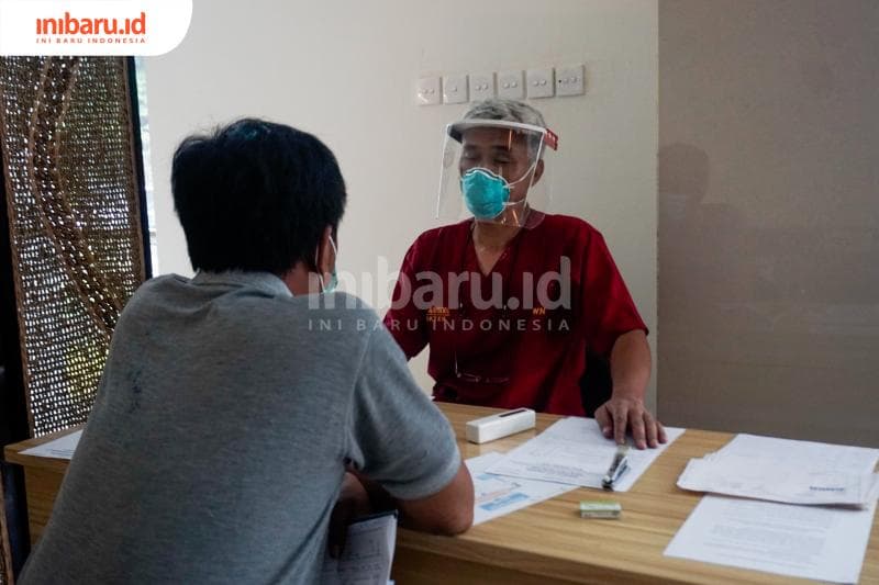 Sekeping Cerita dari Petugas Kesehatan Rumah Sakit Wongsonegoro Tangani Pasien Corona