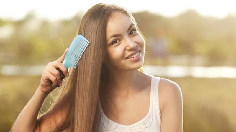 Sisir bergigi jarang bisa mencegah rambut rontok. (Thinkstockphotos.com)