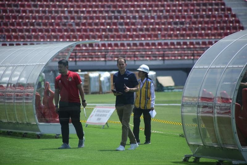 FIFA tetap melakukan inspeksi ke stadion calon venue Piala Dunia meski drawing dibatalkan. (Tim dokumentasi Local Organizing Comittee Piala Dunia U20 Indonesia 2023)