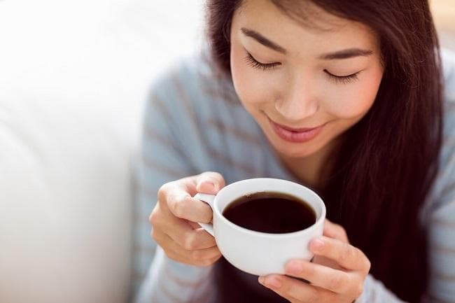 Jangan terlalu banyak minum kopi ketika puasa. (Shutterstock)