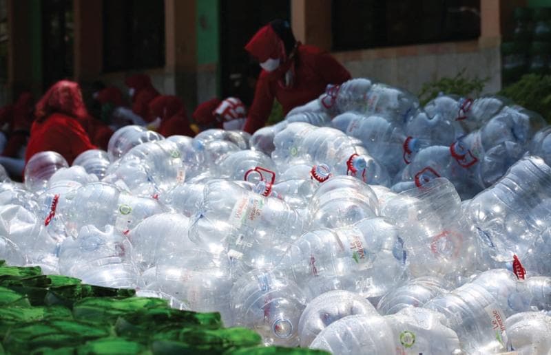 Galon Air Sekali Pakai Jadi Masalah Baru bagi Lingkungan