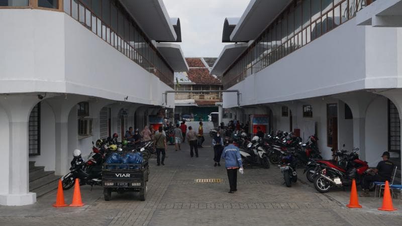 Rencana dibuka hingga malam, retribusi untuk para pedagang Pasar Johar Semarang tetap sama. (Joglojateng/Dickri Tifani Badi)
