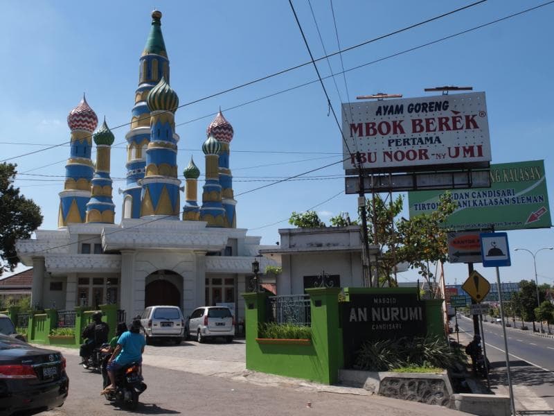 Masjid An Nurumi Yogyakarta, Unik dengan Atap ala Katedral Rusia