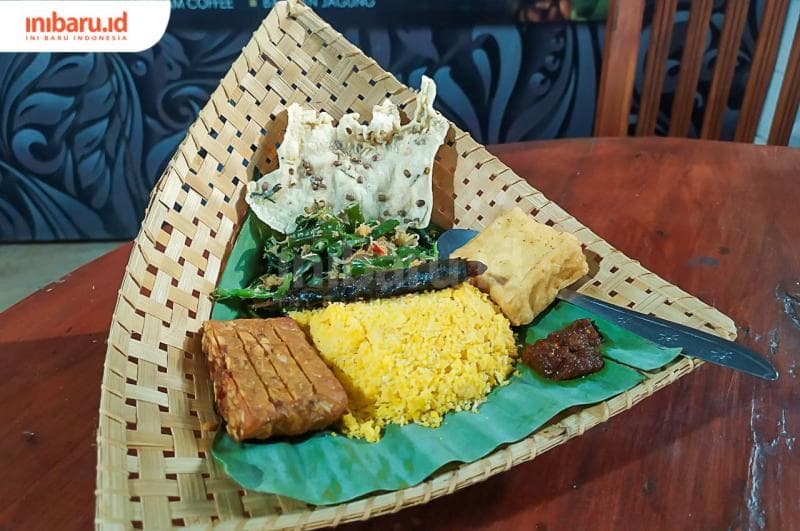 Rupa cantik menu nasi jagung khas Omah Sari Gunung yang paling digemari pelanggan.&nbsp;(Inibaru.id/ Rizki Arganingsih) 