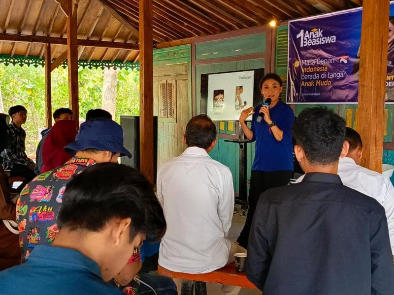 Presenter Metro TV Tantri Moerdopo mengisi kelas public speaking di Santrendelik Semarang pada Sabtu, 23 September 2023. (Istimewa)