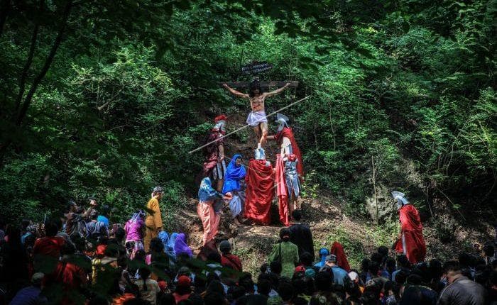Di Wonogiri ada tradisi aksi teatrikan Jalan Salib. (Budayajawa)<br>