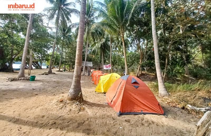 Area camping yang disediakan di tempat penginapan Bunga Jabe Karimunjawa. (Inibaru.id/ Fitroh Nurikhsan)