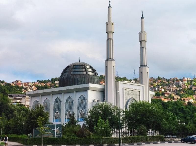 Masjid Istiklal Bosnia, hadiah dari Indonesia. (Twitter/dynaresam)