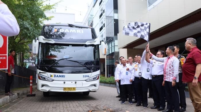 Naik Bus DAMRI ke Luar Negeri? Bisa!