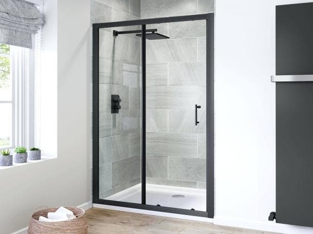 Ini Kelebihan dan Kekurangan Pasang Pintu Geser di Kamar Mandi
