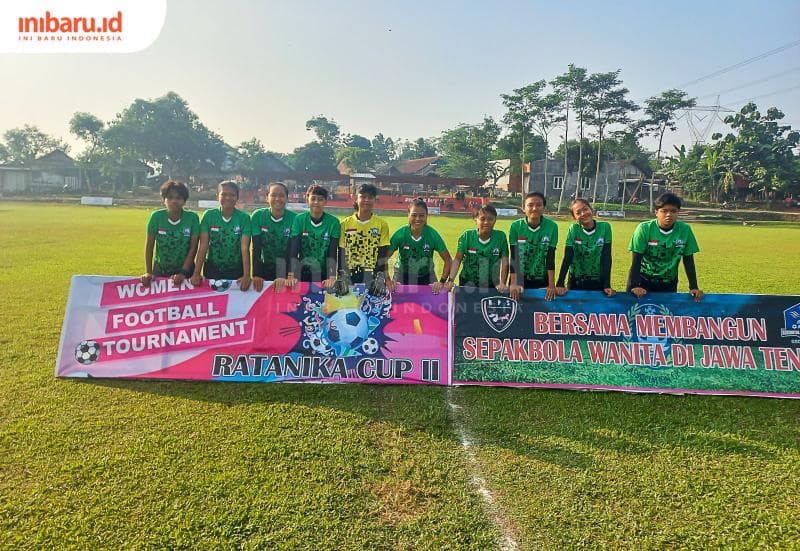 Skuat Putri Mataram Sleman ketika mengikuti turnamen Ratanika Cup II di Kota Semarang beberapa waktu lalu. (Inibaru.id/ Fitroh Nurikhsan)