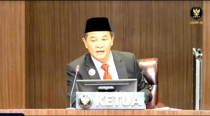 Ketua KPU Hasyim Asy'ari terbukti melanggar kode etik terkait dengan pencalonan Gibran Rakabuming dalam Pemilu 2024. (DKPP RI)