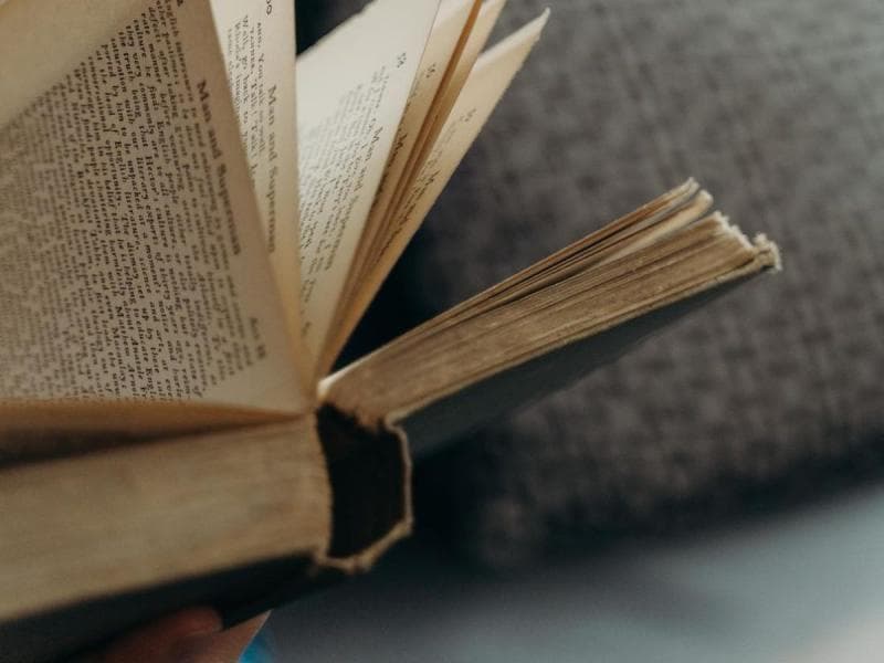 Tips Mencegah Buku Menguning