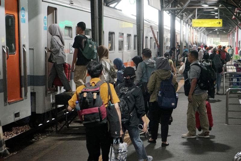 KAI Daop 4 Semarang Tambah 3 Kereta Api untuk Libur Lebaran