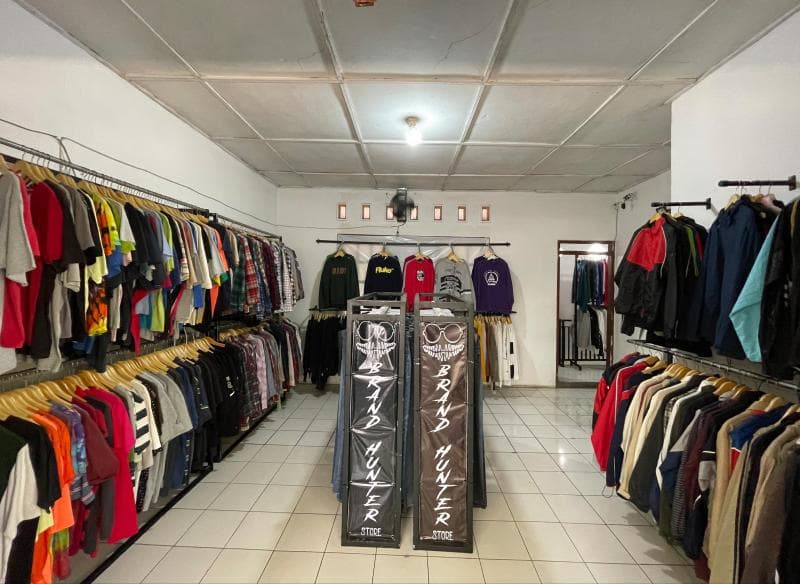 Rajin Kenalkan Konsep Thrifting, Strategi Brand Hunter Pati Gaet Pembeli
