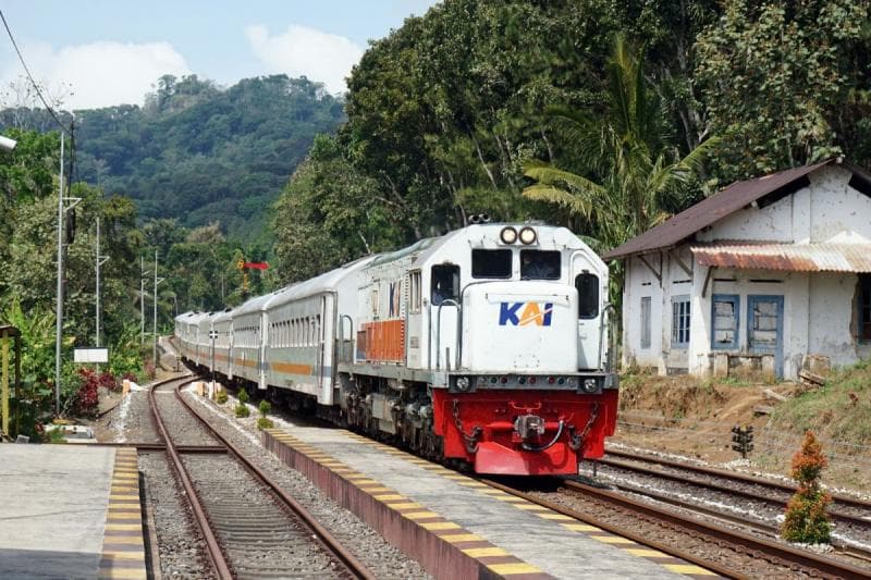 Tempuh 1.031 Kilometer, Blambangan Ekspres Jadi Kereta dengan Rute Terpanjang di Indonesia