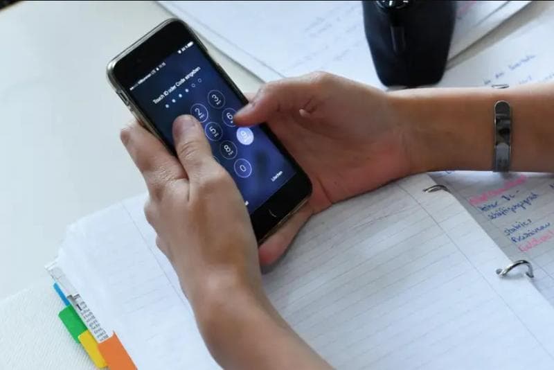 Bikin Sulit Fokus, Siswa SD dan Sekolah Menengah di Belanda Dilarang Bawa Ponsel