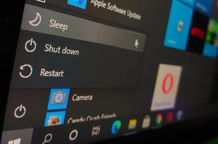 Nggak Pernah Mati, Laptop yang Di-sleep Terus Aman?