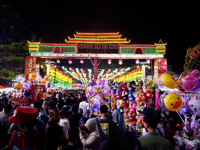 Pesona Lampion Imlek Pasar Gede Solo, Magnet Wisata dan Simbol Keberagaman
