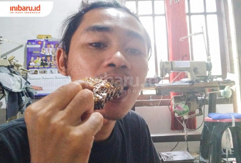 Rutinitas Warga Dukuh Lempuyang pada Musim Kemarau, Memanen Madu di Rumah Sendiri