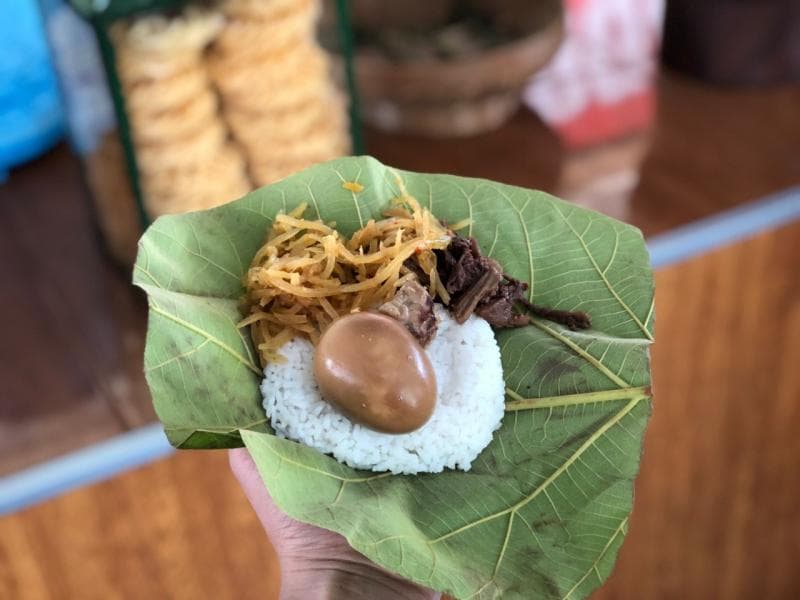 Nasi Berkat Bungkus Daun Jati, Cita Rasa yang Mulai Sulit Dicari