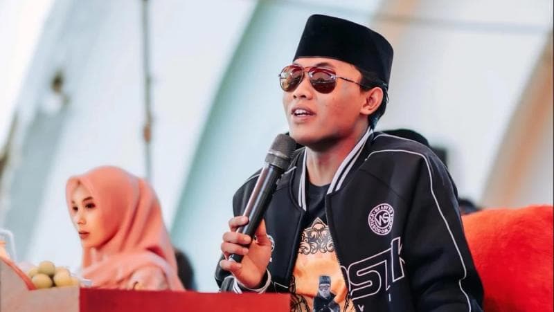 Dikecam usai Videonya Mencium Anak Kecil Viral di Medsos; Gus Elham Minta Maaf