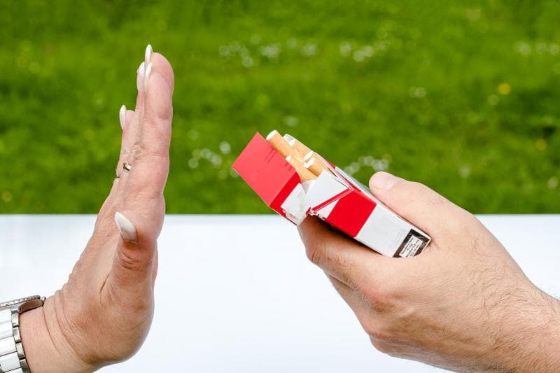 Jangan banyak alasan, yuk berhenti merokok mulai sekarang! (Pixabay/ Myriam Zilles)