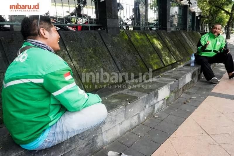 Sulit Cari Kerja Formal, Banyak Lulusan S1 Jadi Pengemudi Ojol