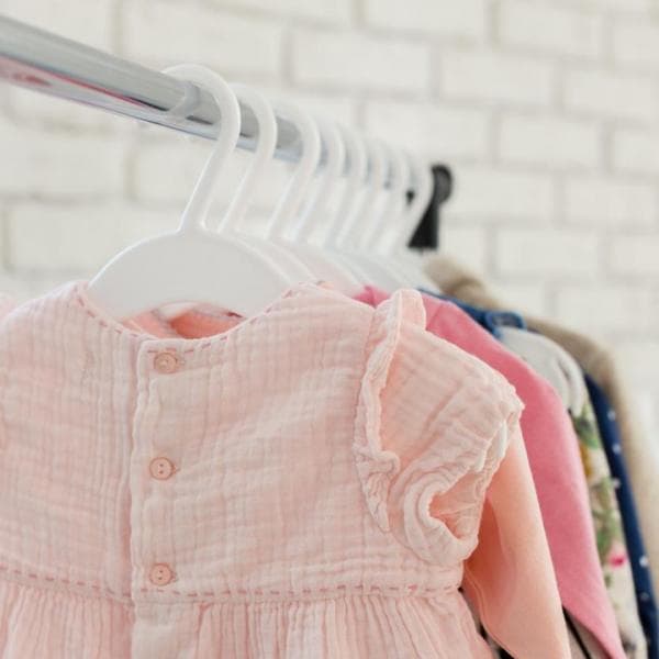 Studi Temukan Kandungan Timbal pada Baju Fast Fashion Anak, Warna Cerah Paling Rawan