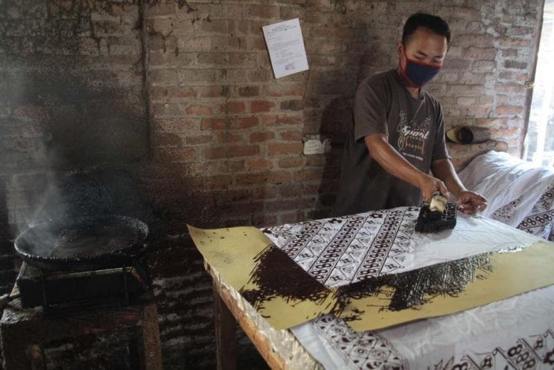 Industri UMKM batik di Kulonprogo semakin bergairah dengan kemunculan motif geblek renteng. (Detiknews)<br>