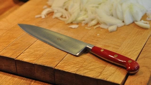Ilustrasi chef's knife. (Flickr)