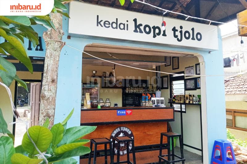 Kedai Kopi Tjolo yang menyediakan Kopi Susu Parijoto. (Inibaru.id/ Rafida Azzundhani)