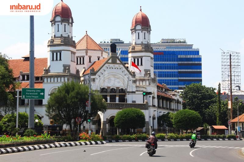 Bangunan Lawangsewu Semarang merupakan bukti sejarah bahwa Belanda memang pernah menjajah Indonesia. Namun, benarkah kolonialisme di negeri ini berlangsung lebih dari 350 tahun? (Inibaru.id/Triawanda Tirta Aditya)<br>