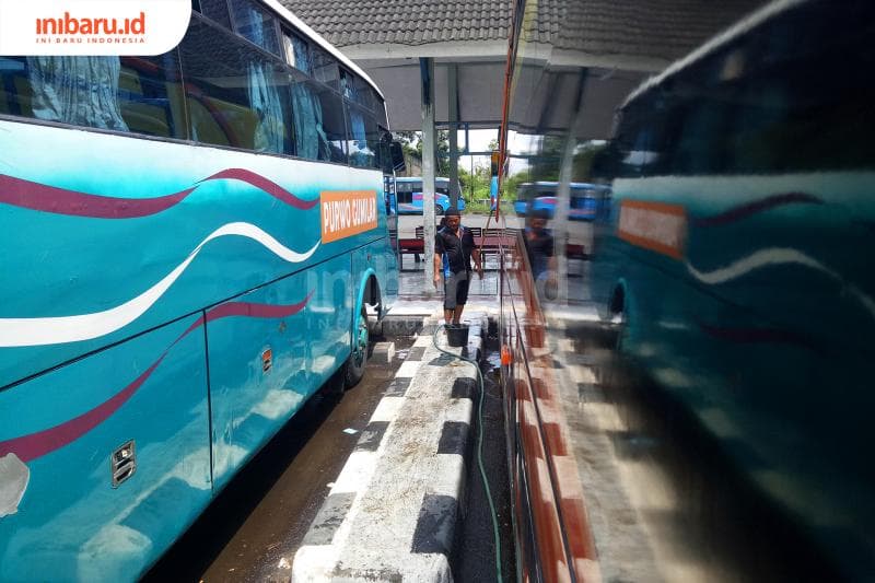 Ilustrasi - Pemalakan sering terjadi di terminal bus. (Inibaru.id/Triawanda Tirta Aditya)<br>