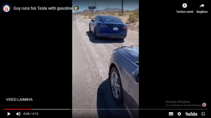Video yang menunjukkan mobil listrik mogok di tengah gurun. (Insideevs)<br>
