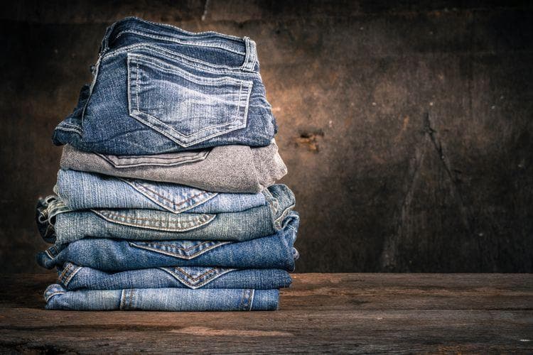 Celana denim menjadi pakaian paling populer di dunia. (Skynetphoto)