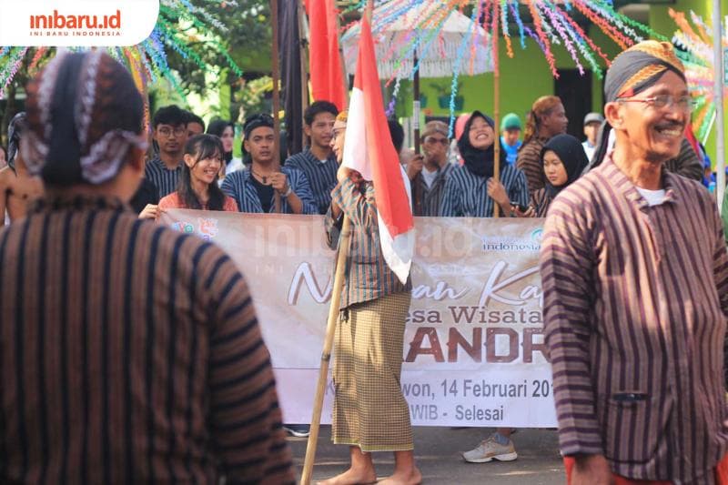 Blangkon yang Penuh Filosofi dan Orang Pertama yang Memakainya