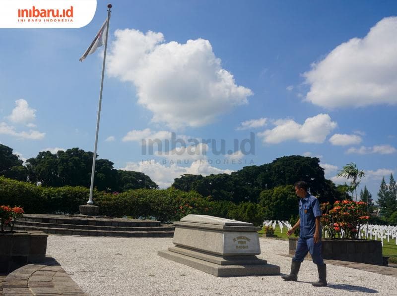 Monumen Peremmpuan Tak Dikenal di Ereveld Kalibanteng. (Inibaru.id/ Audrian F)<br>