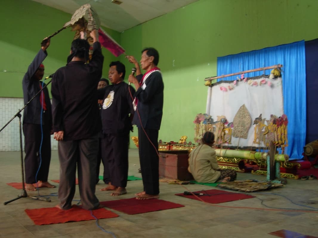 Kesenian Krangkeng Ajarkan Kanuragan Diiringi Musik yang Menyenangkan