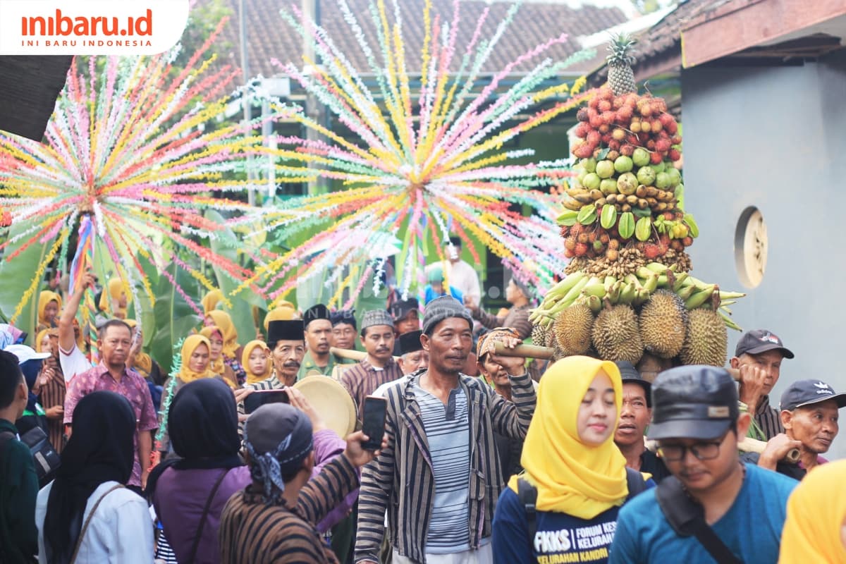 Prosesi Kirab Nyadran Kali di Desa Kandri, Kecamatan Gunungpati, Semarang pada Kamis (14/2/2019) pagi. (Inibaru.id/ Annisa Dewi)