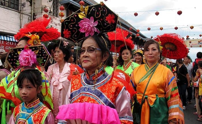 Sejumlah warga Tionghoa ikut memeriahkan acara Grebeg Sudiro yang diselenggarakan di Surakarta. (Budayajawa.id)